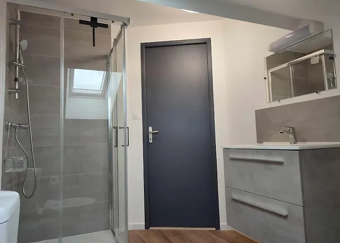 Maison Privée De 1 à 6 Voyageurs *